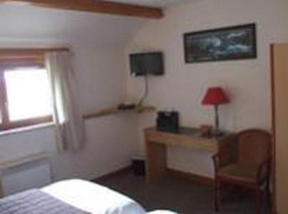 Logis - Auberge Du Colombier Guînes Eksteriør bilde