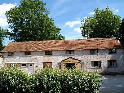 Logis - Auberge Du Colombier Guînes Eksteriør bilde